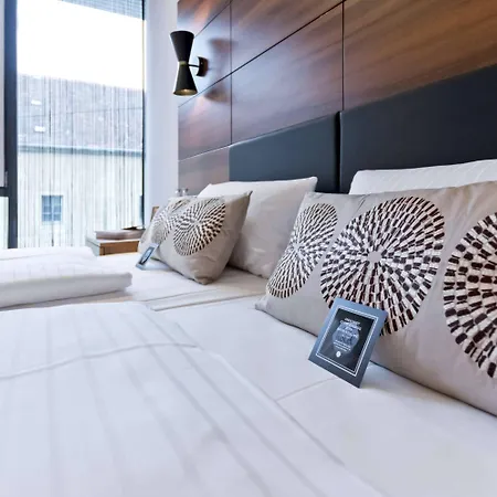 Elaya Hotell München