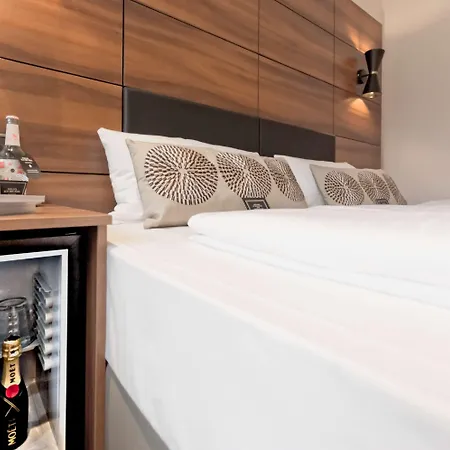 Elaya Hotell München