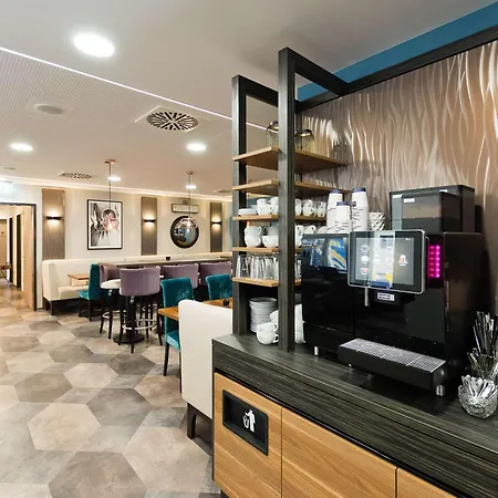 Elaya City, Trademark Collection By Wyndham Hotel